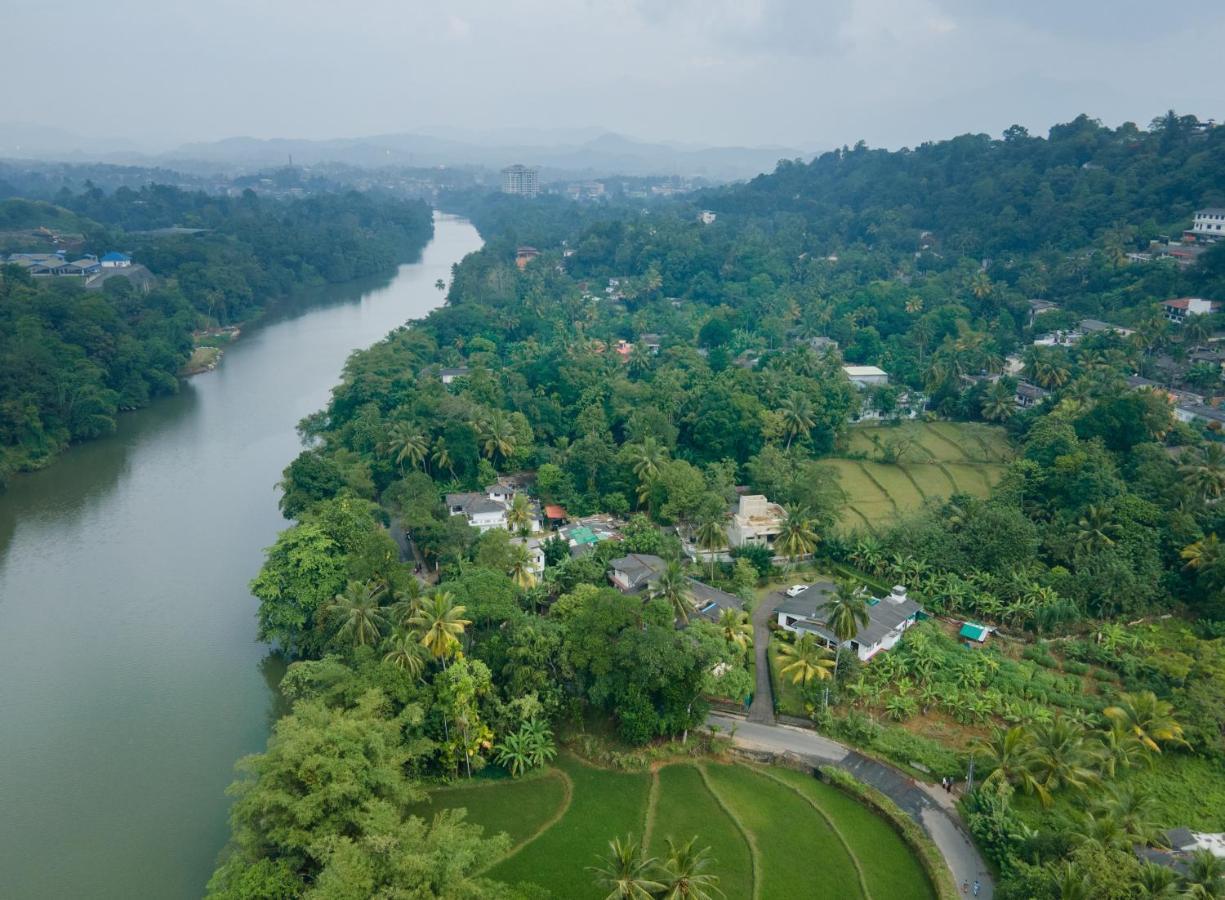 Surveyor'S Residence Bungalow Kandy Eksteriør billede