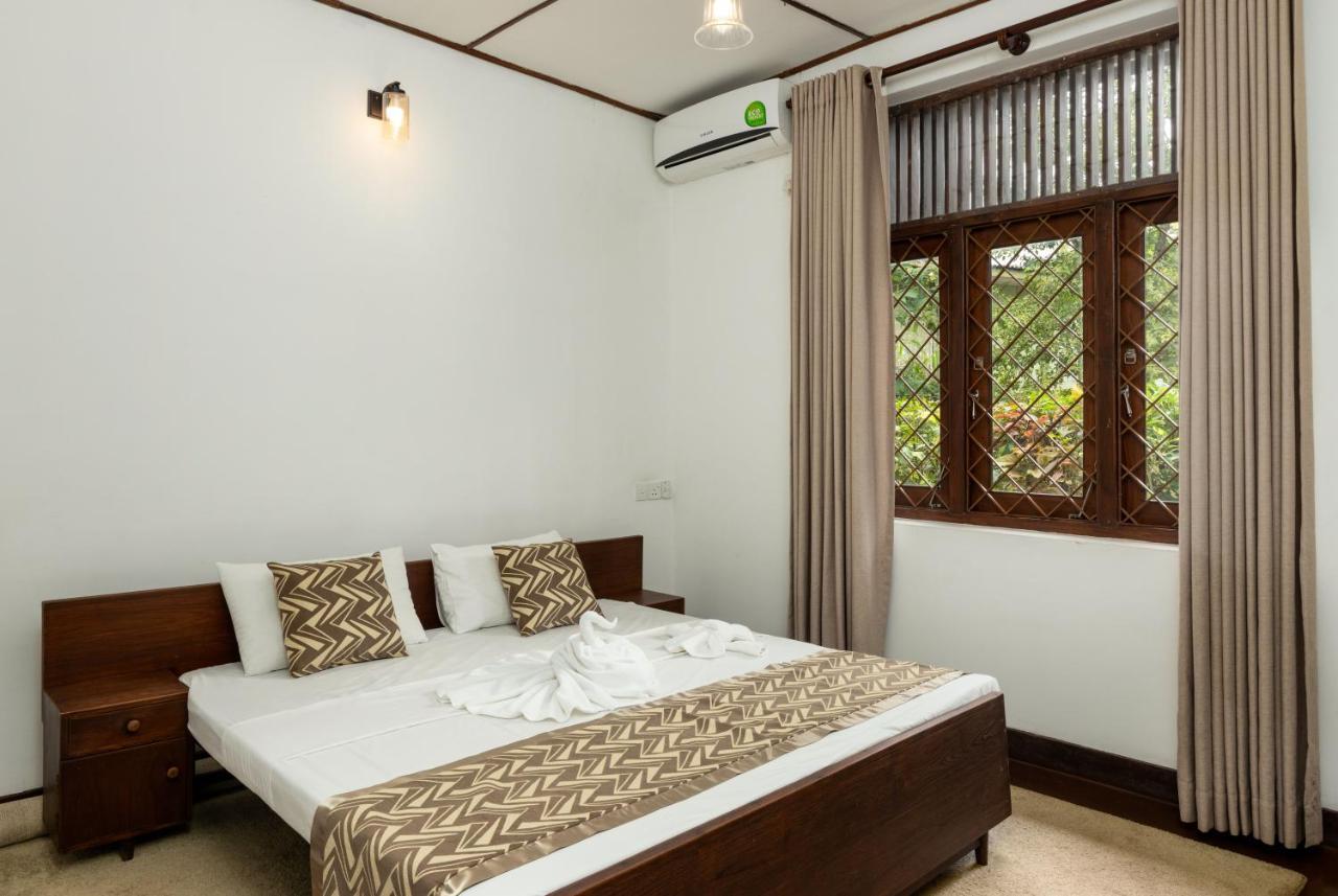 Surveyor'S Residence Bungalow Kandy Eksteriør billede