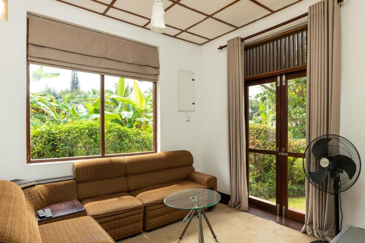 Surveyor'S Residence Bungalow Kandy Eksteriør billede